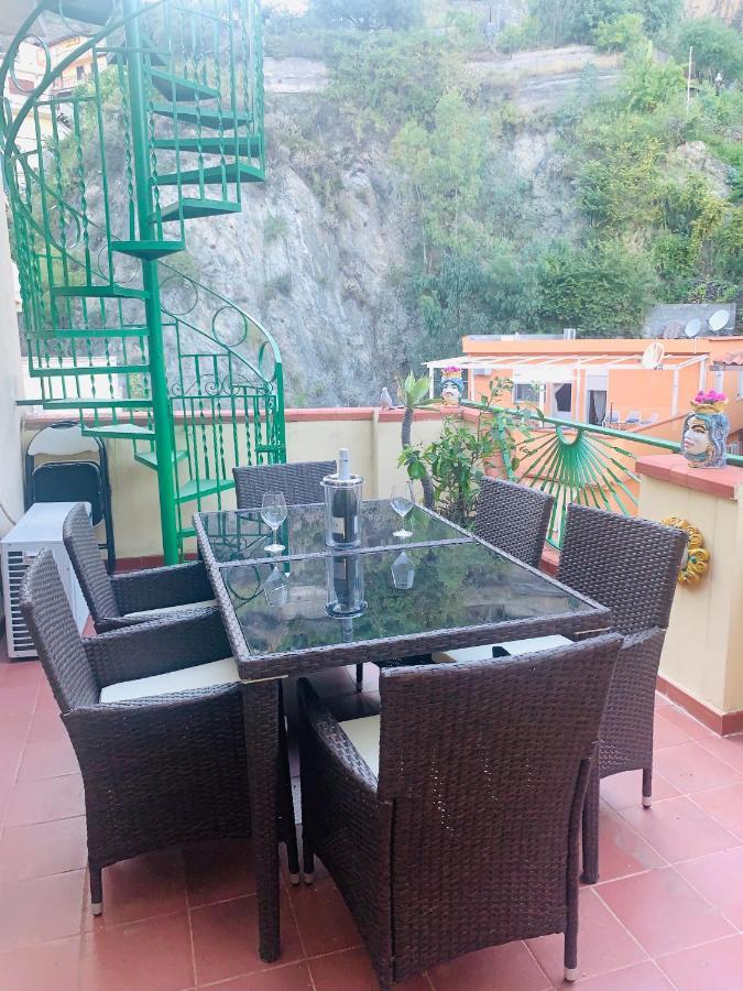 La Fontanella Apartment Taormina Ngoại thất bức ảnh